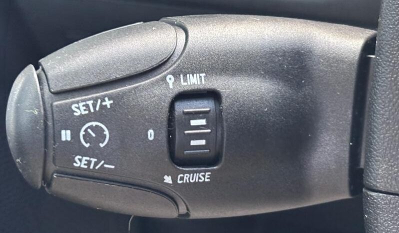 Peugeot 2008 Allure / GPS complet