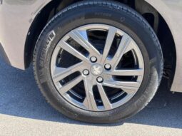 Peugeot 208 STYLE complet