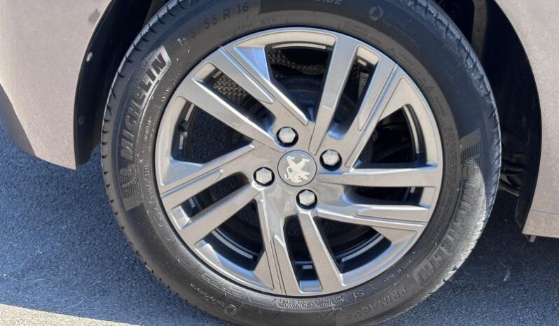 Peugeot 208 STYLE complet