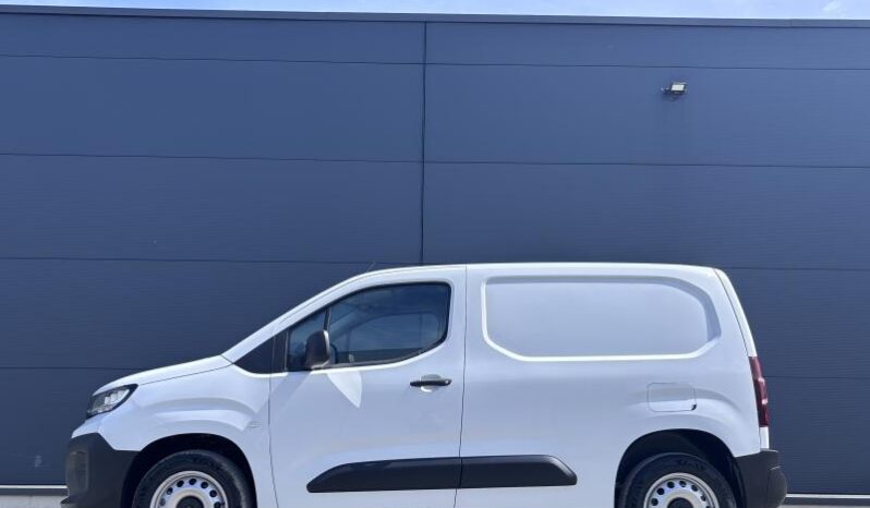Peugeot Partner Taille M / 130ch / Carplay complet