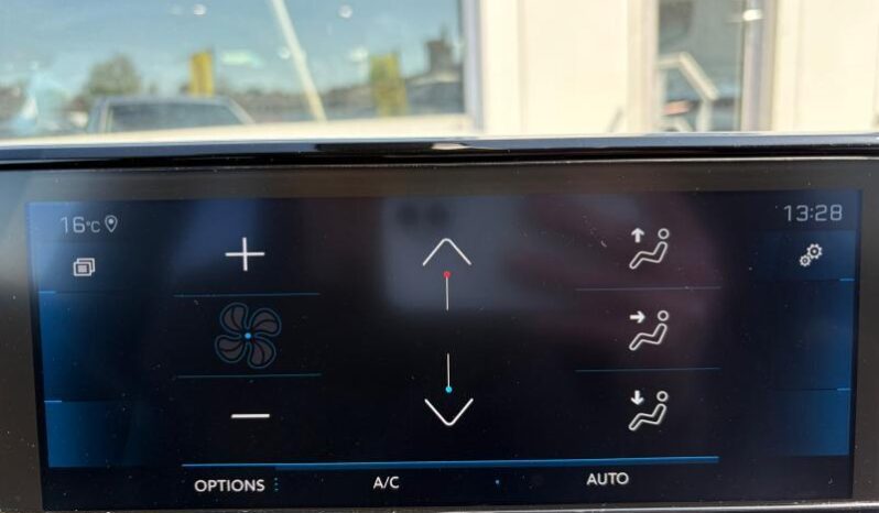 Peugeot 2008 Allure / Caméra / GPS complet