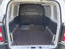 Peugeot Partner Taille M / 130ch / Carplay complet