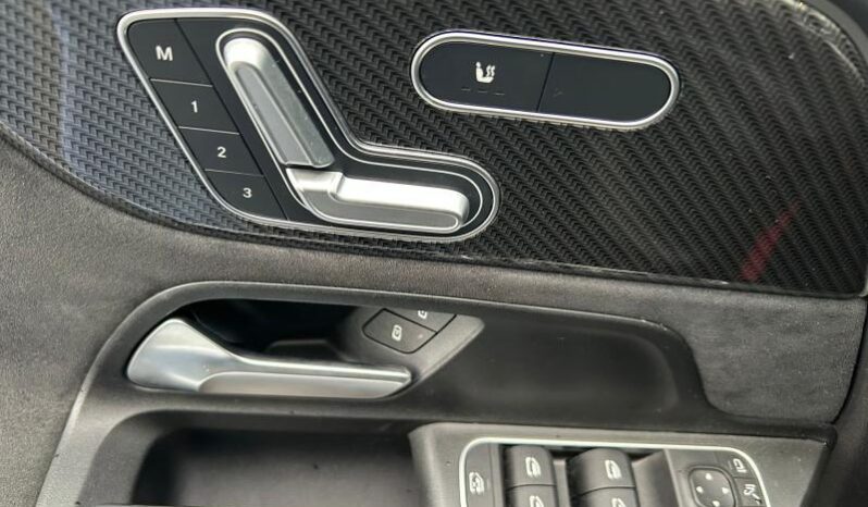 Mercedes-Benz GLB 200 4 Matic/ Pack AMG / 9 G-Tronic complet