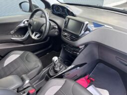 Peugeot 2008 Allure / GPS complet