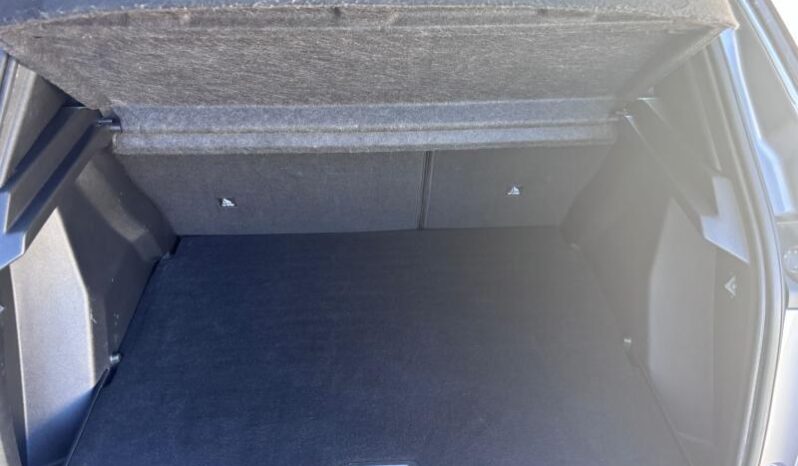 Peugeot 2008 Active / Carplay / 130ch complet