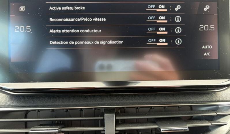 Peugeot 3008 GT Pack / 1.5 BlueHDi / EAT8 complet