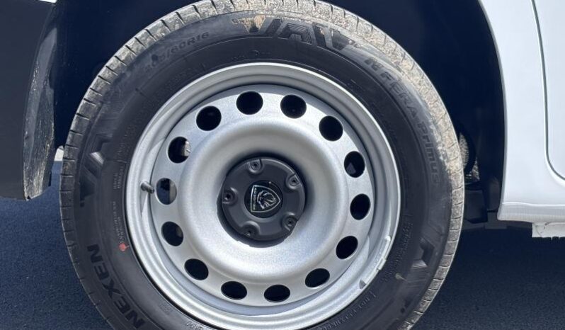 Peugeot Partner Taille M / 130ch / Carplay complet