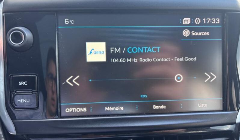 Peugeot 2008 Allure / GPS complet