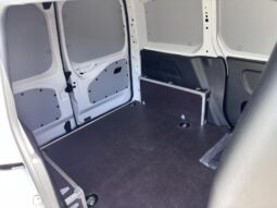 Peugeot Partner Taille M / 130ch / Carplay complet