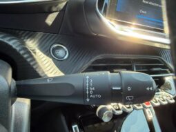Peugeot 2008 Allure / Caméra / GPS complet