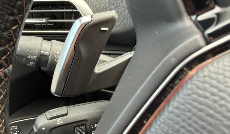 Peugeot 3008 GT Pack / 1.5 BlueHDi / EAT8 complet