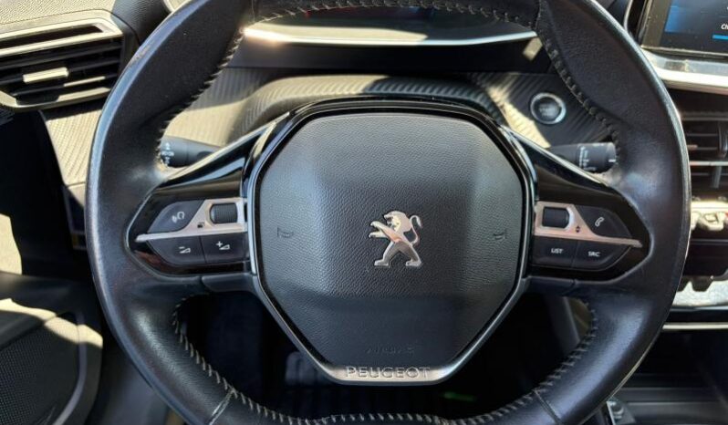 Peugeot 2008 Allure / Caméra / GPS complet