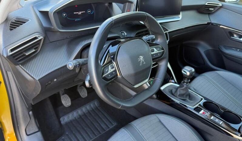 Peugeot 208 Allure / GPS / Carplay complet