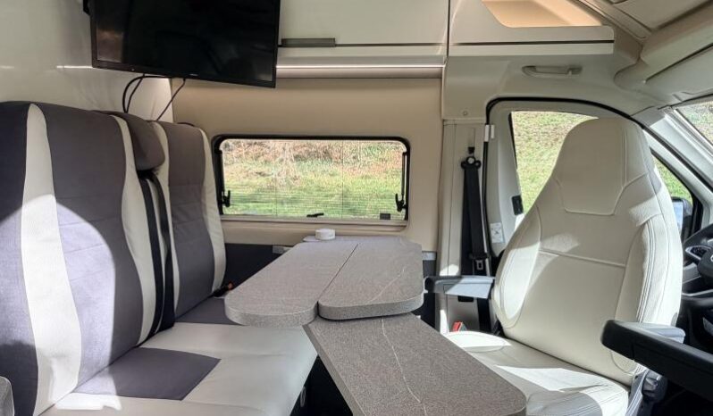 Motorhome McLouis Menfys 3 / 4 couchages / Maxi Prestige complet