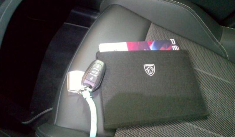 Peugeot 5008 GT complet