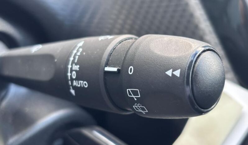 Peugeot 2008 Allure / GPS complet