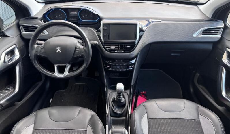 Peugeot 2008 Allure / GPS complet