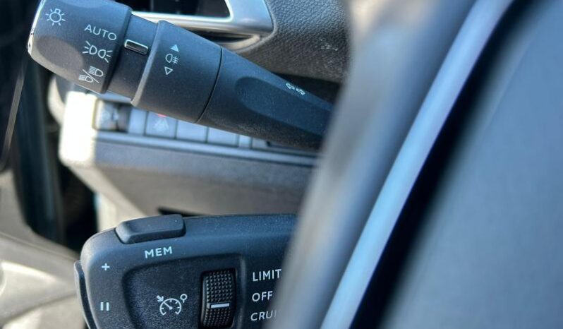 Peugeot 5008 Allure Pack / 7 Places complet