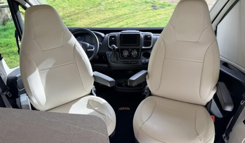 Motorhome McLouis Menfys 3 / 4 couchages / Maxi Prestige complet