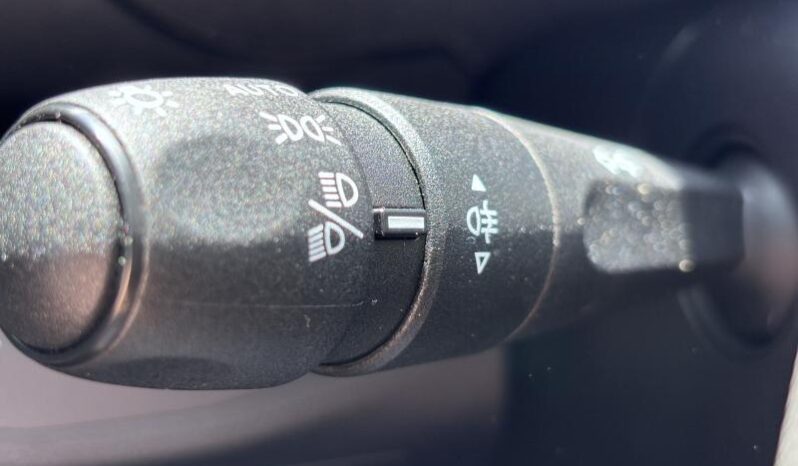 Peugeot Partner Taille M / 130ch / Carplay complet