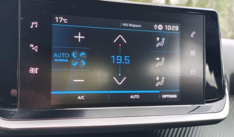 Peugeot 2008 Allure / EAT8 complet