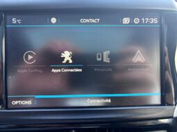 Peugeot 2008 Allure / GPS complet