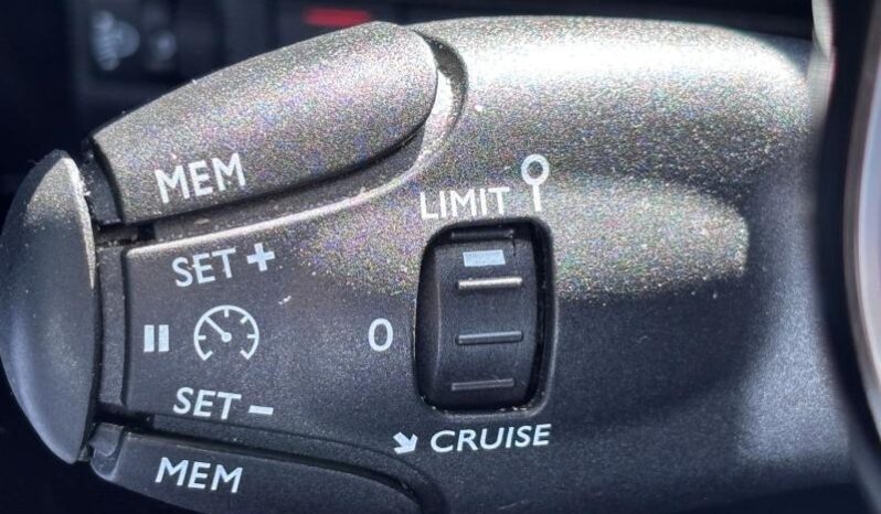 Peugeot 208 STYLE complet