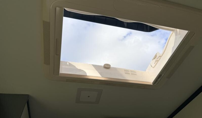 Motorhome McLouis Menfys 3 / 4 couchages / Maxi Prestige complet