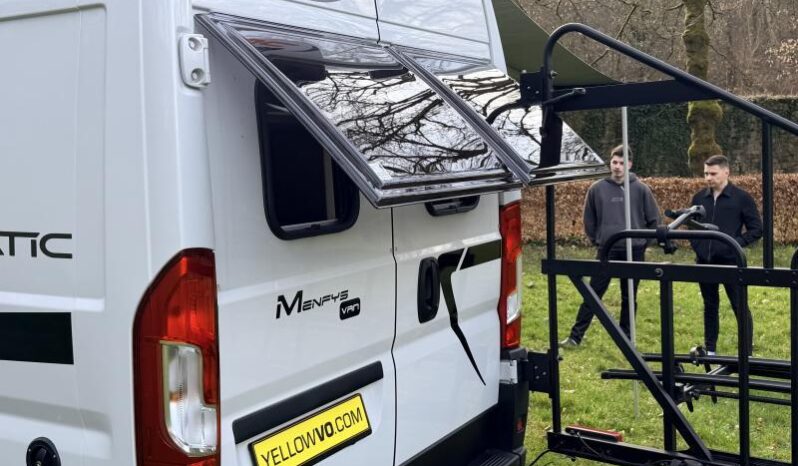 Motorhome McLouis Menfys 3 / 4 couchages / Maxi Prestige complet