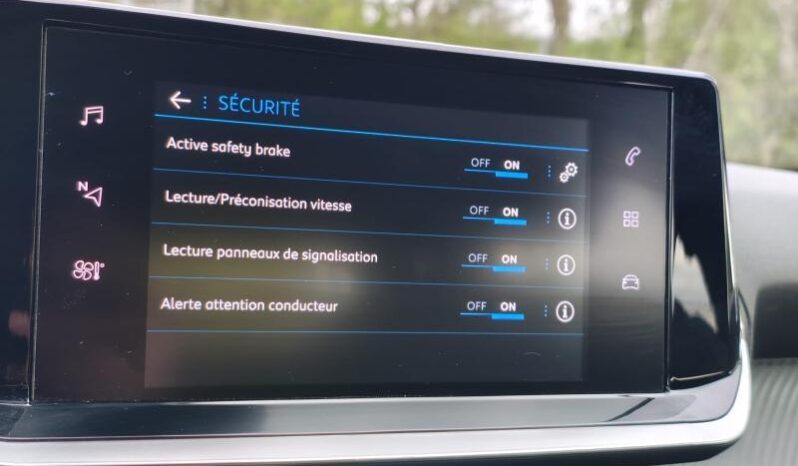 Peugeot 2008 Allure / EAT8 complet