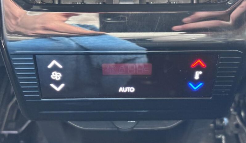 Peugeot 5008 GT complet