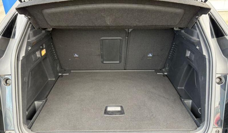 Peugeot 3008 GT Pack / 1.5 BlueHDi / EAT8 complet