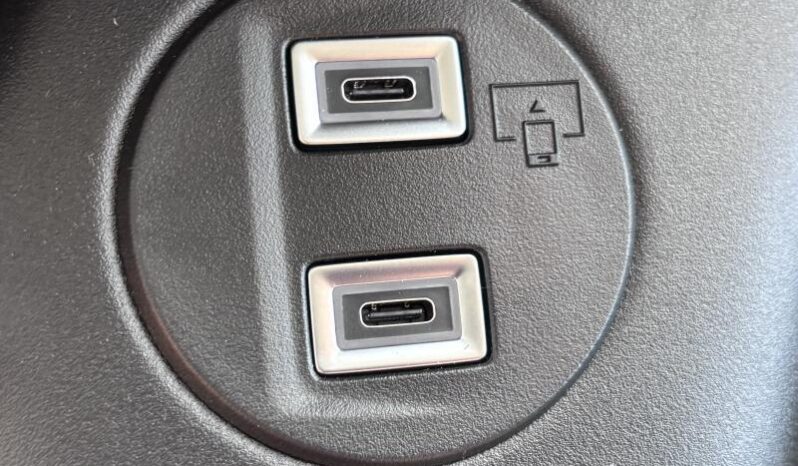 Peugeot Partner Taille M / 130ch / Carplay complet