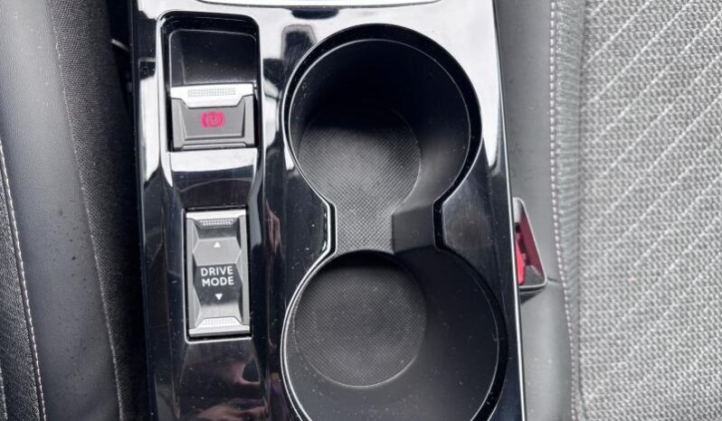 Peugeot 208 Allure / GPS / Carplay complet