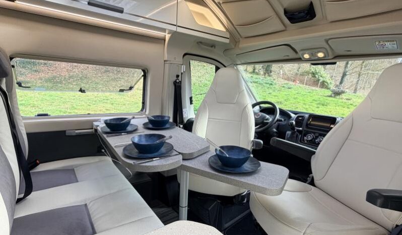 Motorhome McLouis Menfys 3 / 4 couchages / Maxi Prestige complet