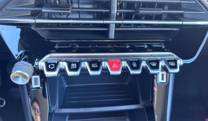 Peugeot 2008 Active / Carplay / 130ch complet