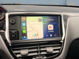 Peugeot 2008 GT Line / EAT6 / Pano complet