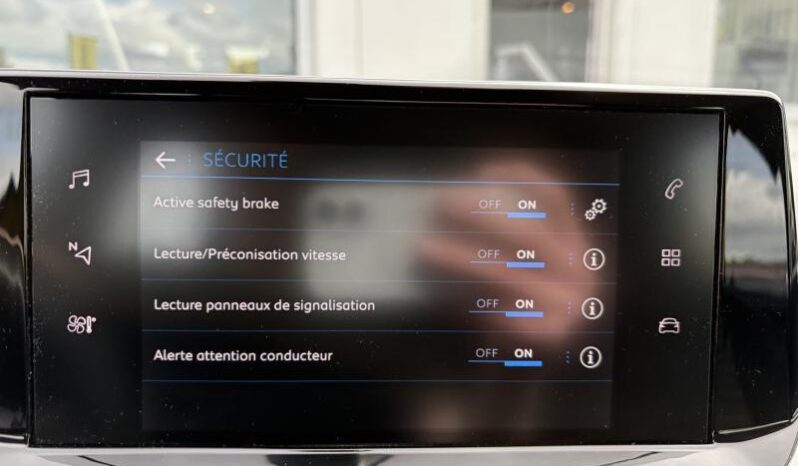 Peugeot 208 Style / Carplay complet