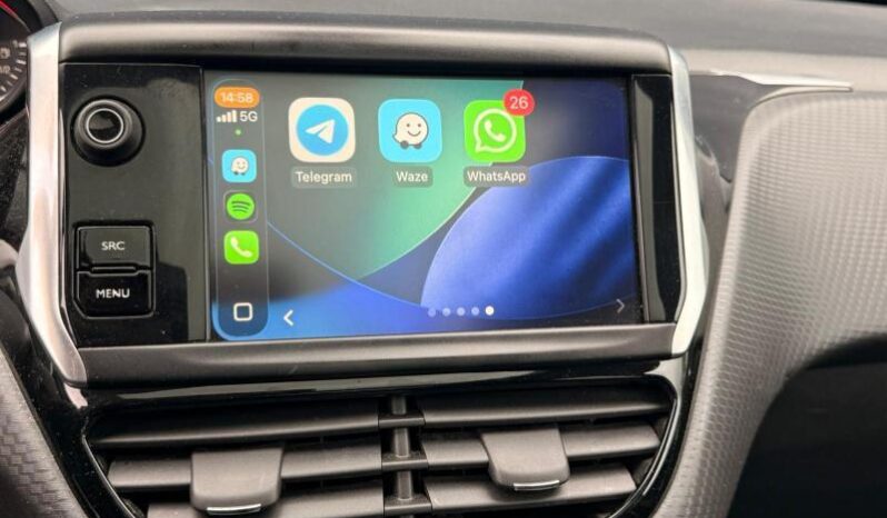 Peugeot 2008 GT Line / EAT6 / Pano complet