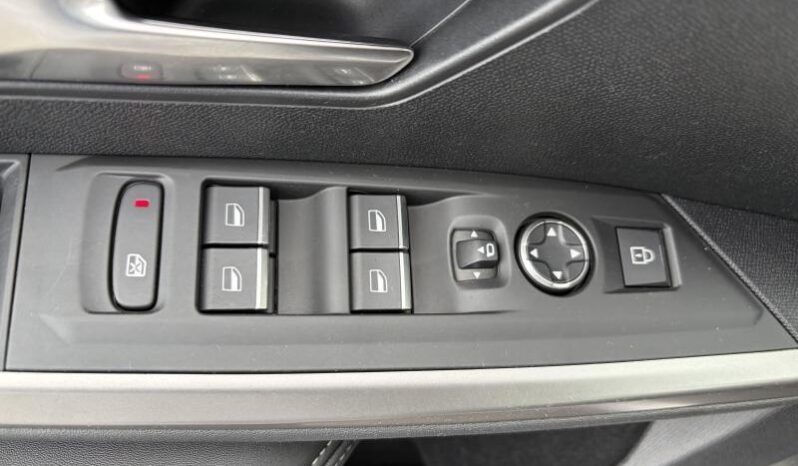 Peugeot 5008 GT complet