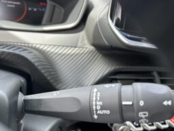 Peugeot 208 Allure Hybrid complet