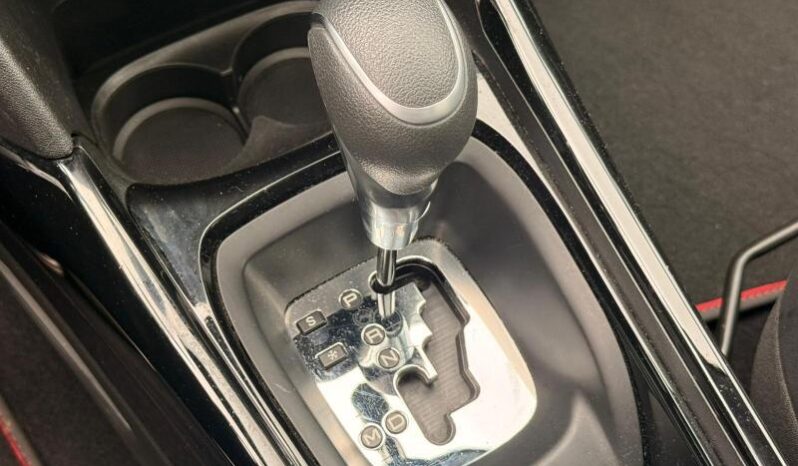 Peugeot 2008 GT Line / EAT6 / Pano complet