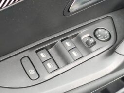 Peugeot 2008 Allure / MHEV / E-DSC6 complet