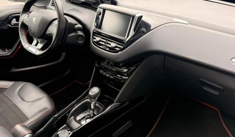 Peugeot 2008 GT Line / EAT6 / Pano complet