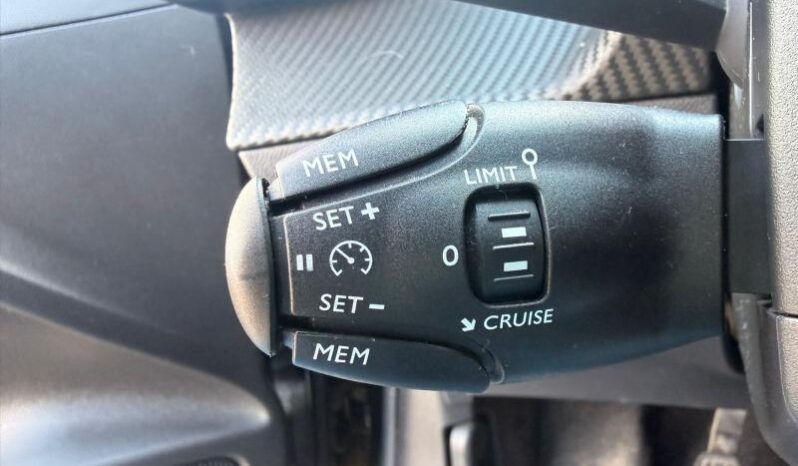 Peugeot 208 Style / GPS / Carplay complet