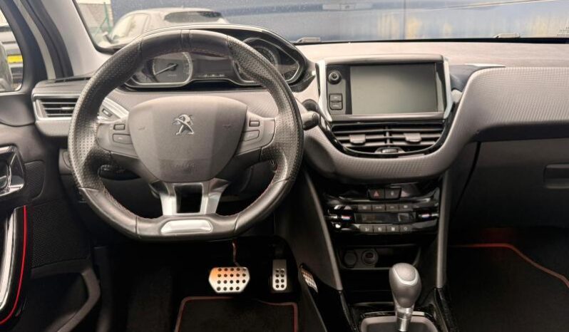 Peugeot 2008 GT Line / EAT6 / Pano complet