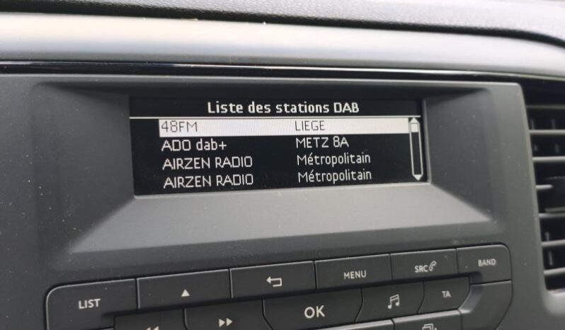 Peugeot Expert Standard Premium / 2.0 BlueHDI complet
