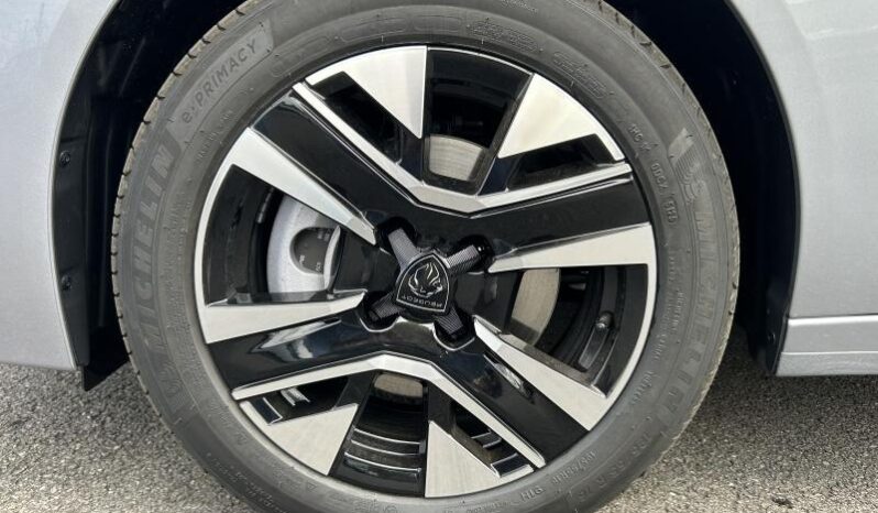 Peugeot 208 Allure Hybrid complet