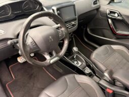 Peugeot 2008 GT Line / EAT6 / Pano complet