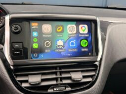 Peugeot 2008 GT Line / EAT6 / Pano complet